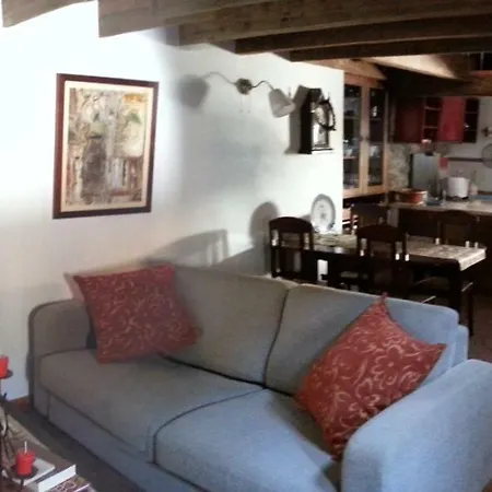 Semesterbostad Charming House